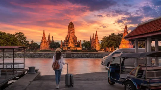 Private car, train and minivan options from Bangkok airports to Ayutthaya city center
