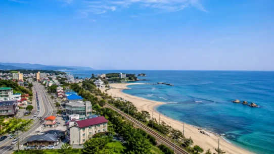 Best budget hotels in Gangneung near Gangneung Station, Jungang Market and Gyeongpo Beach