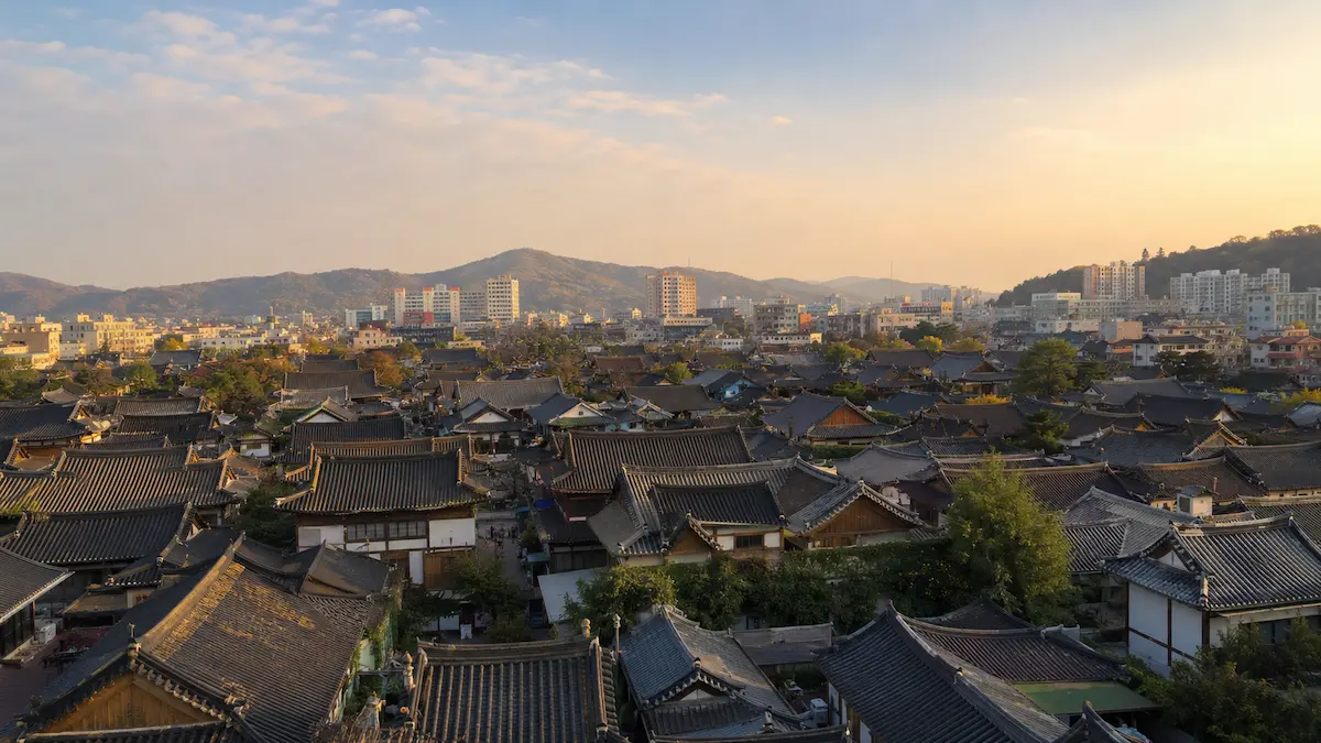 Best budget hotels in Jeonju near Hanok Village and transport hubs