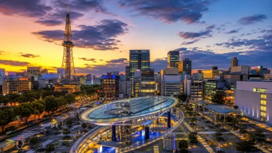 Budget hotels in Nagoya compared by location, room size and luggage convenience