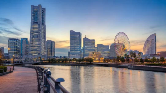 Budget hotels in Yokohama compared by location, room size, transport and luggage convenience