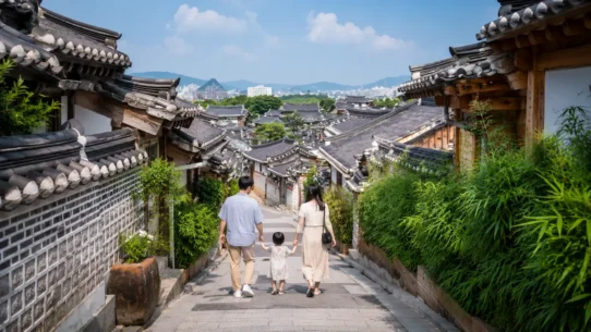 Family-friendly hotels near Jeonju Hanok Village for parents travelling with children