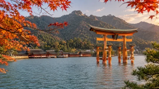 Seasonal view of Hiroshima and Miyajima showing the best time to visit Hiroshima