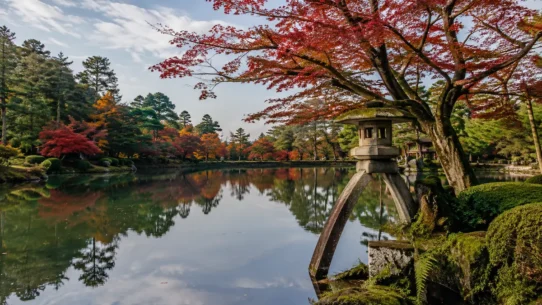 Kanazawa Castle and Kenrokuen Garden through Japan's four seasons