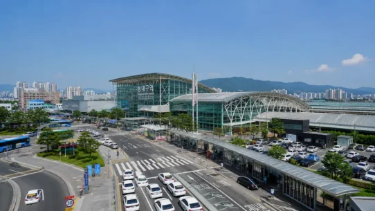 Dongdaegu Station to Daegu city center transport options for travelers with luggage