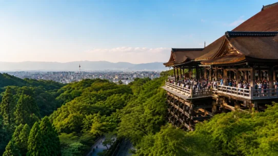 First-time Kyoto itinerary with Kiyomizu-dera, Fushimi Inari, Arashiyama and Kinkaku-ji