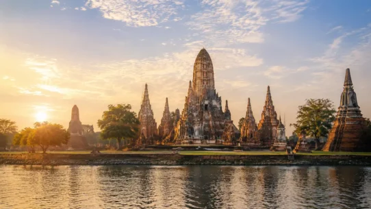 Ancient temple ruins on an efficient three-day Ayutthaya itinerary