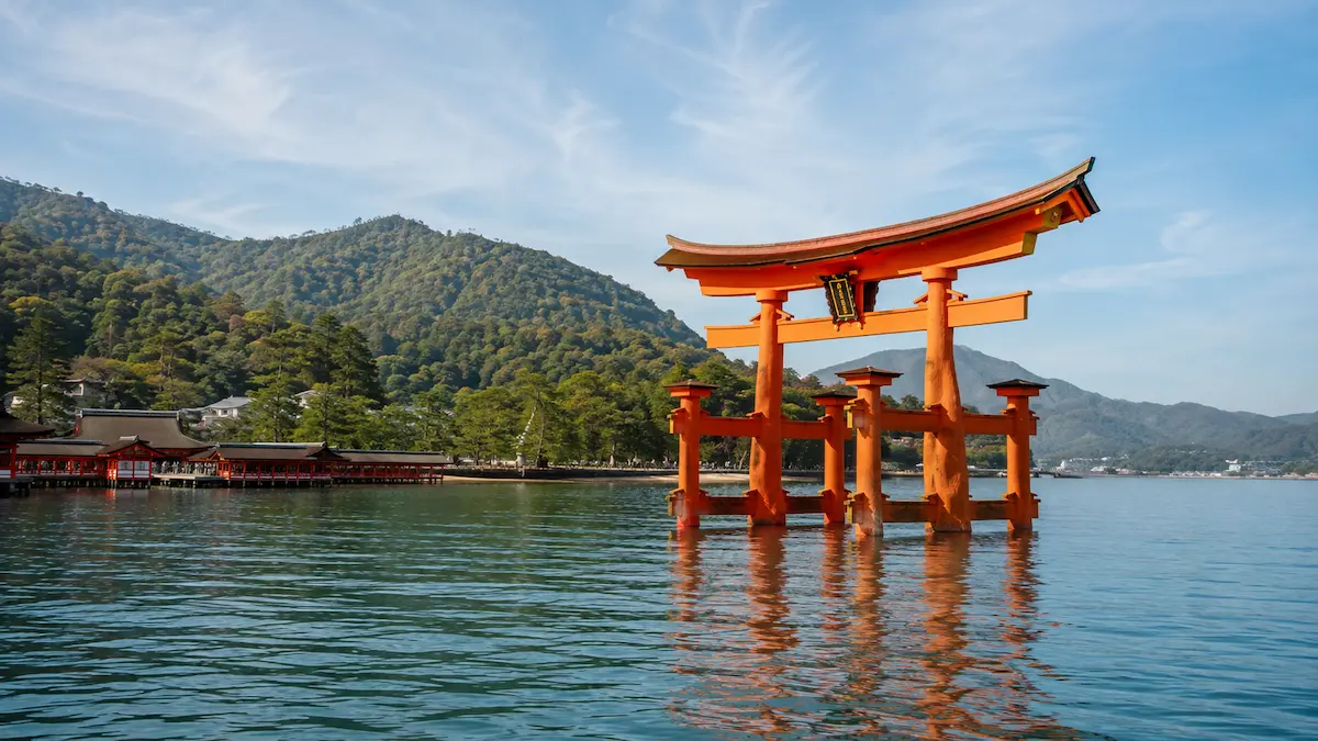 Three-day Hiroshima itinerary featuring Miyajima's torii gate and Hiroshima Peace Memorial Park