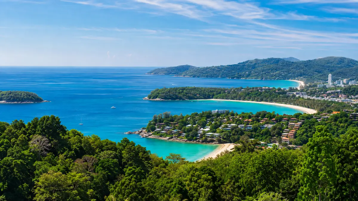 Practical Phuket 5-day itinerary showing beaches, Old Town, temples, Phi Phi Islands and Phang Nga Bay