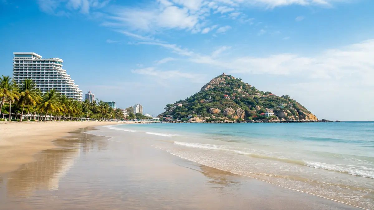 Where to stay in Hua Hin best areas for first-time visitors including the city centre, Khao Takiab, Nong Kae and Khao Tao