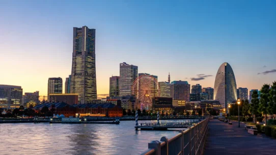 Yokohama skyline and airport transport guide from Haneda and Narita