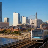 Yokohama transportation guide showing trains, buses and Minato Mirai travel routes